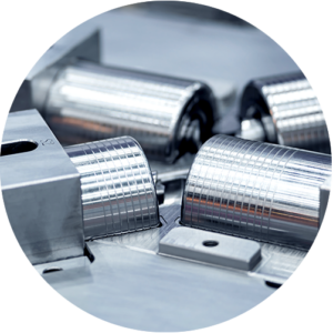 Sheet metal tools with complex profiles and threads arranged on a metalworking machine