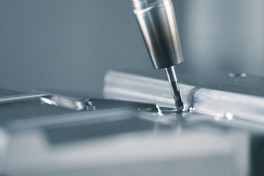 High-performance milling in action, precise metalworking